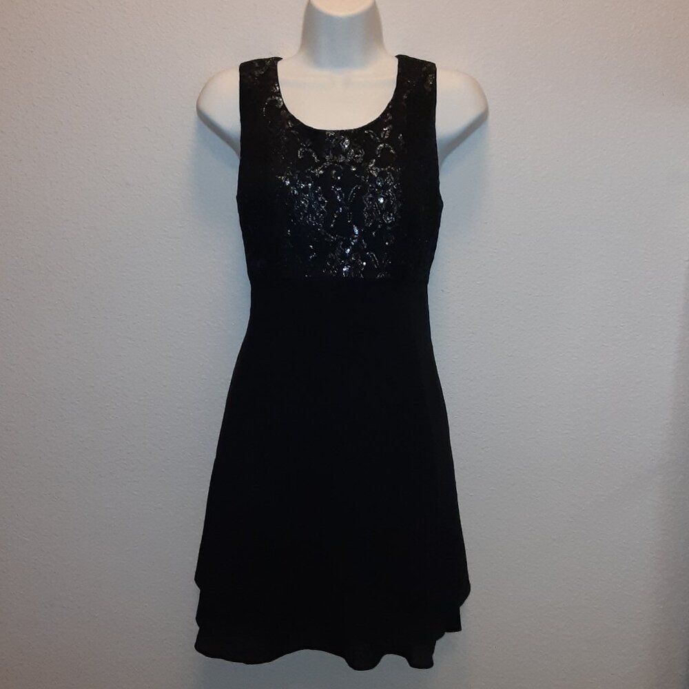 Black Cocktail Dress * Fit & Flare * A-Line * Sz 8 Petite * EUC * Flattering LBD